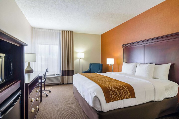 Comfort Inn & Suites Hutchinson