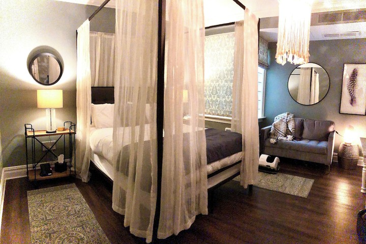 Room 21 of 81