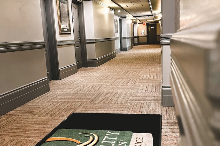 Ballroom/Hall 40 of 44