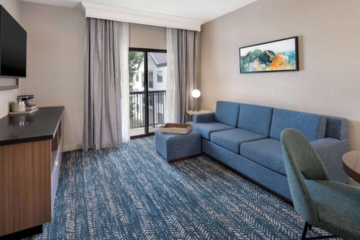 DoubleTree Suites by Hilton Hotel Mt. Laurel