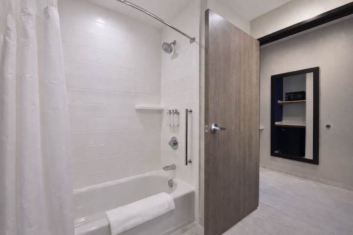 Holiday Inn Express & Suites Spring - Woodlands Area by IHG