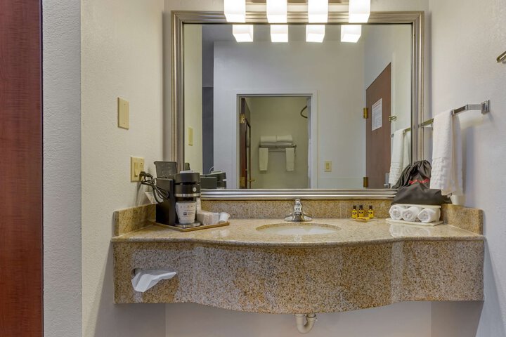 Room 19 of 44