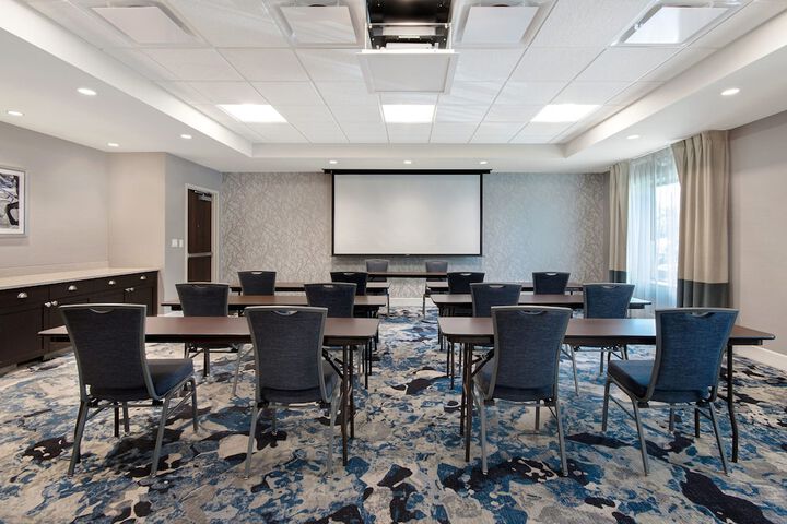 Holiday Inn Detroit Northwest - Livonia by IHG