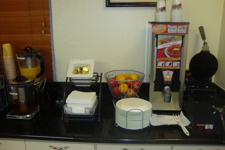 Breakfast/Coffee Service 18 of 18