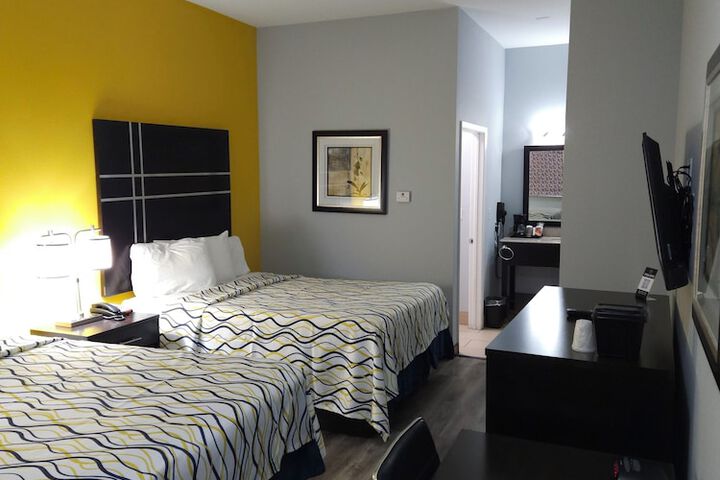 Room 12 of 21