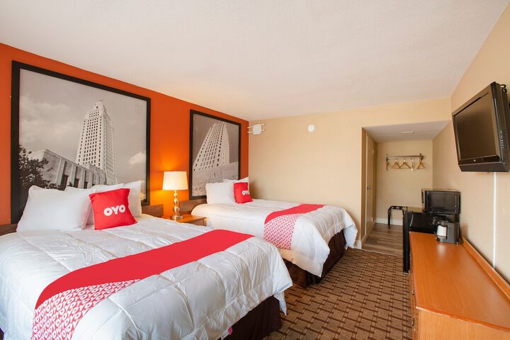 Room 16 of 40