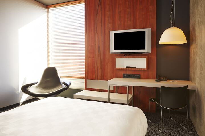 Room 19 of 41