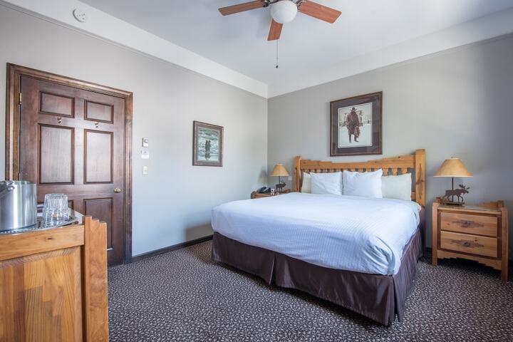 Room 21 of 43