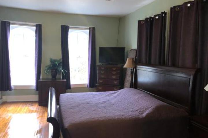 Cook Mansion Bed and Breakfast