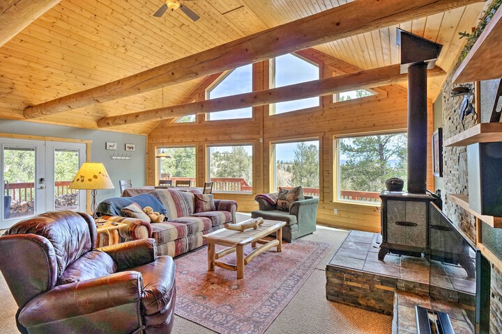 Grand Jefferson Home w / Stunning Mtn Views!