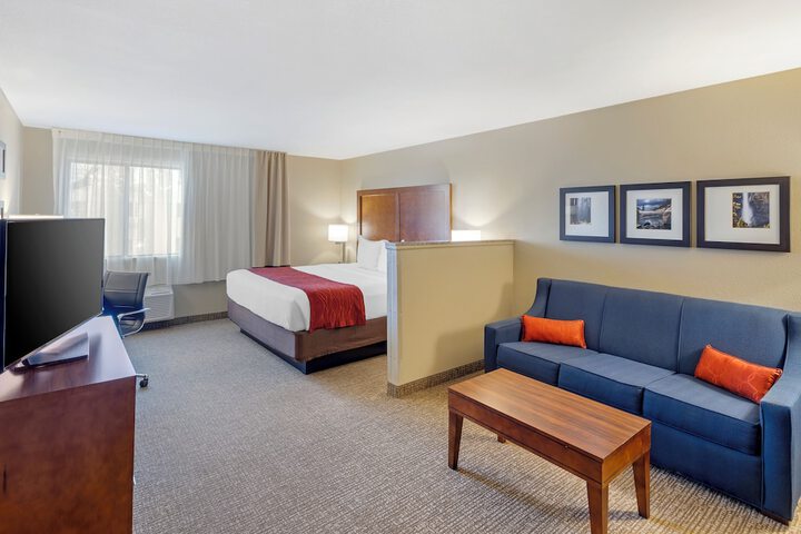 Room 16 of 28