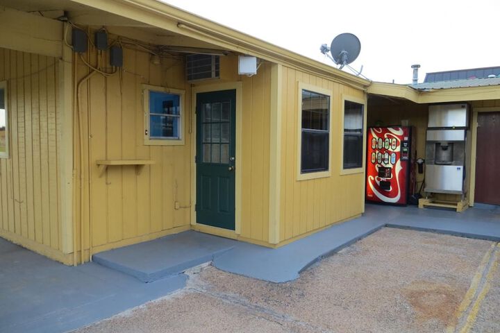 Tropicana Motel