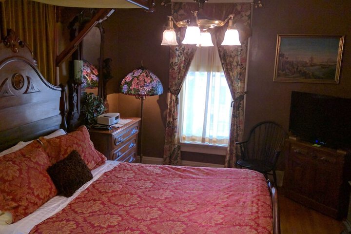 Room 52 of 87