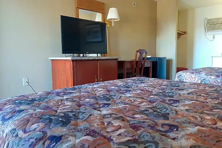 OYO Hotel Jonesville NC I-77