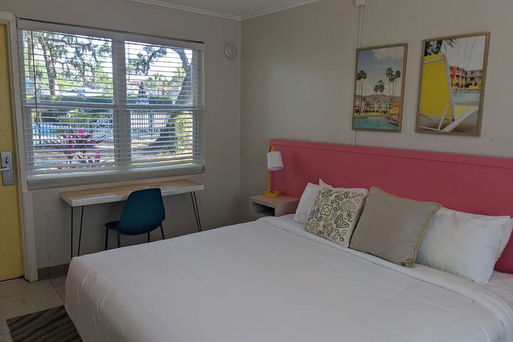 Room 8 of 21