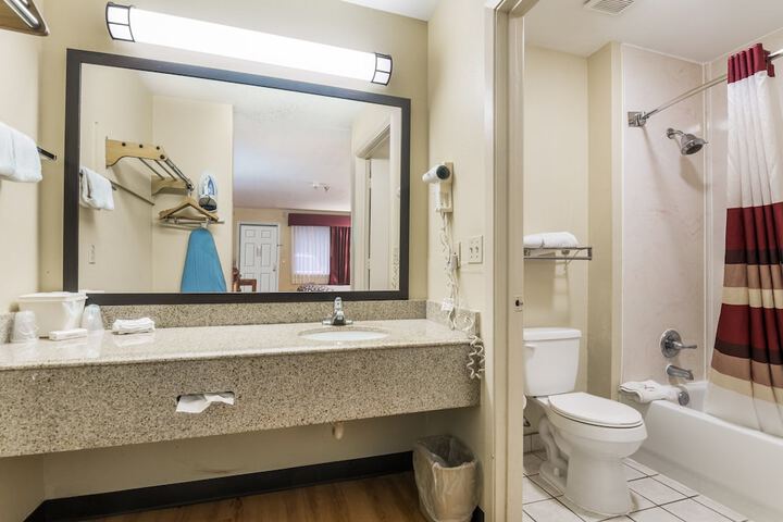 Red Roof Inn Conroe North - Willis