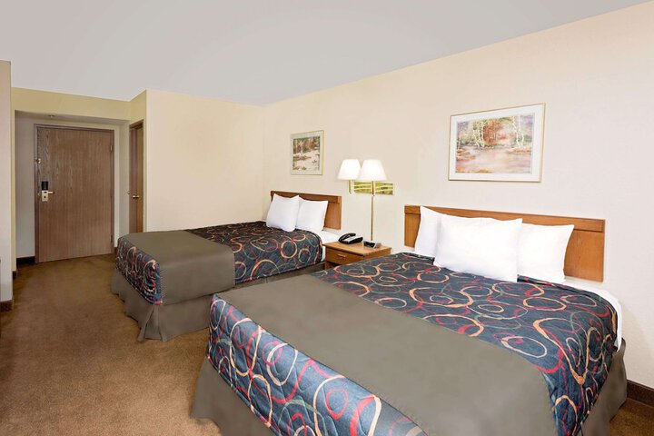 Days Inn by Wyndham Boonville
