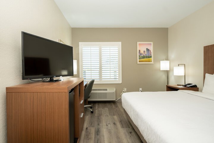 Room 9 of 19