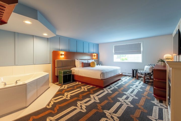 Driftaway Hotel and Pool