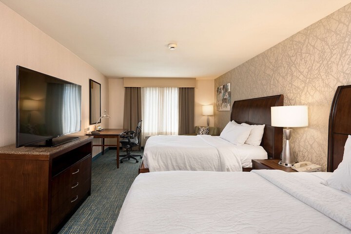Room 16 of 28