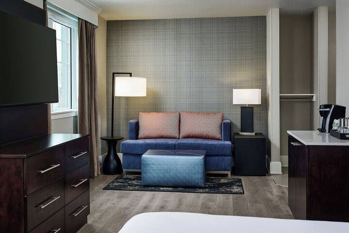 Hotel Alex Johnson Rapid City Curio Collection by Hilton