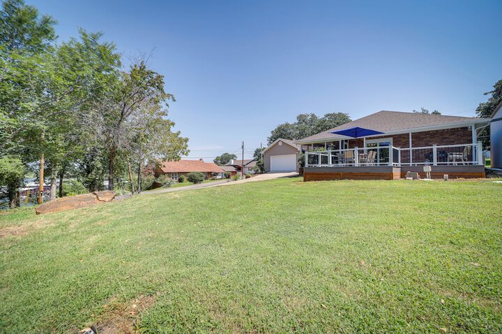 Eufaula Oasis w / Screened Porch: Unwind in Style!