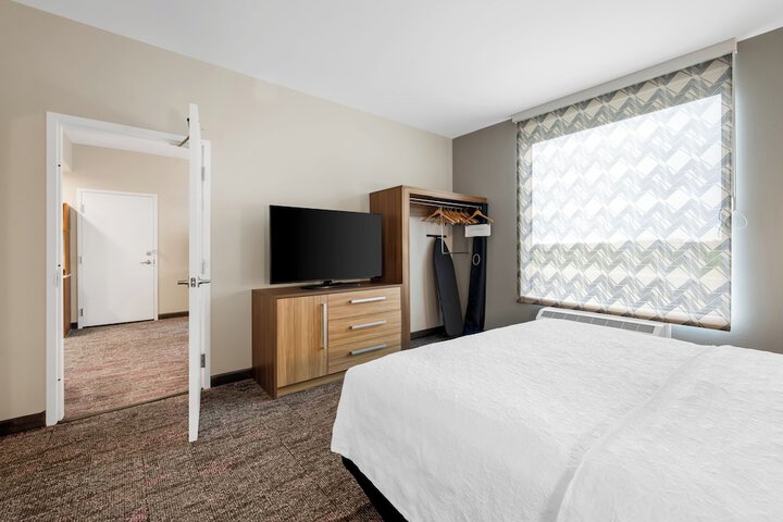 Home2 Suites by Hilton Sneads Ferry North Topsail Beach