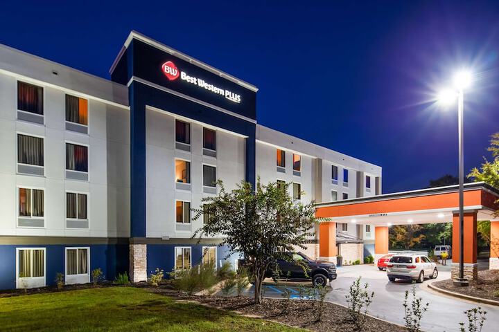 Hotel 2 of 29