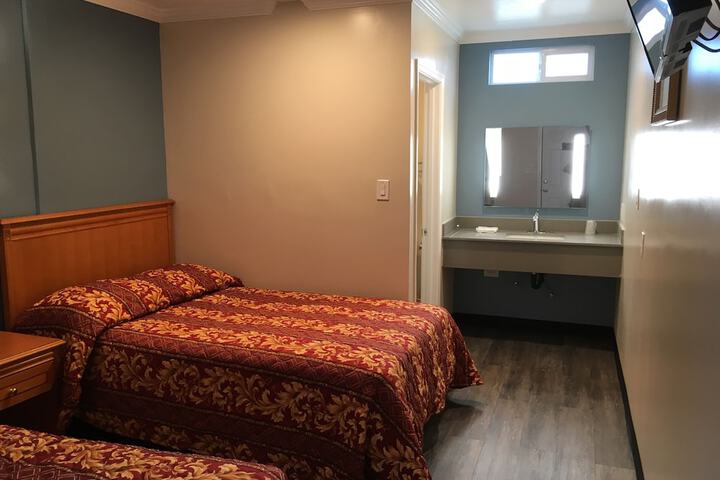 Room 35 of 38