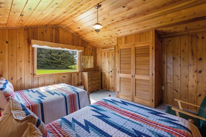 El Western Cabins & Lodges
