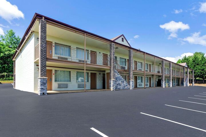 Hotel 2 of 48