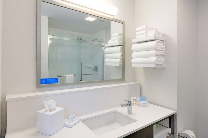 Hampton Inn by Hilton Irvine Spectrum / Lake Forest