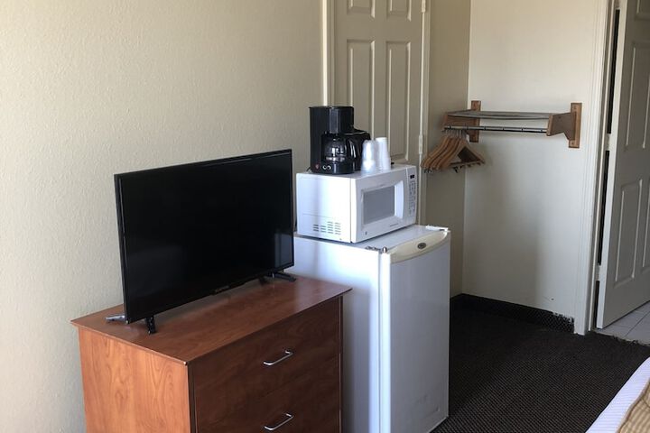 Room 38 of 49