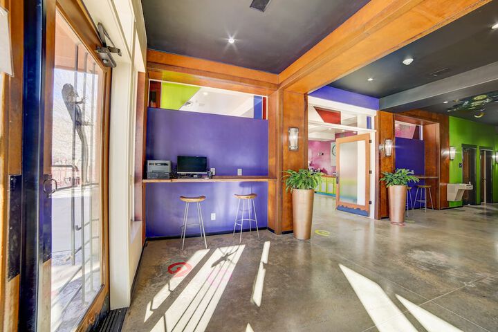 Business Center 72 of 72