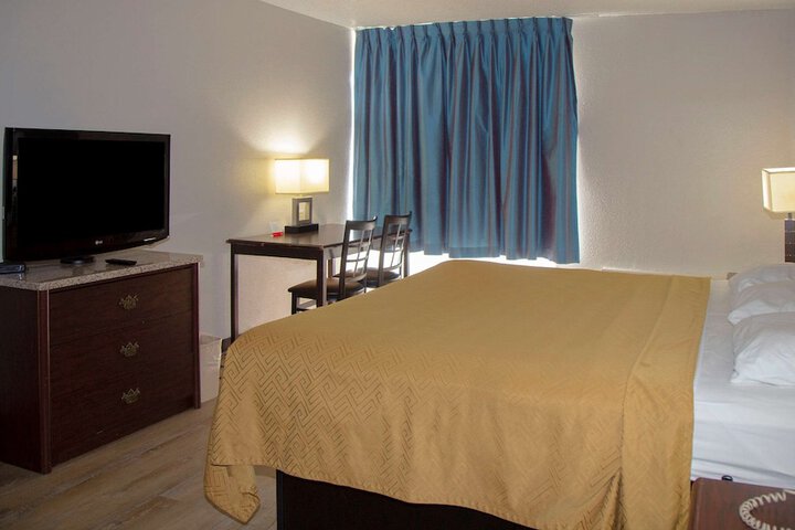 Room 42 of 66