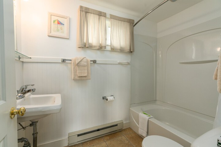 Room 53 of 128