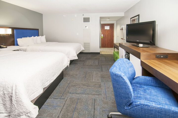 Room 11 of 37