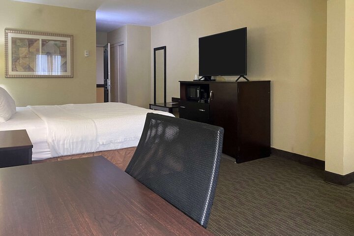 Room 15 of 49