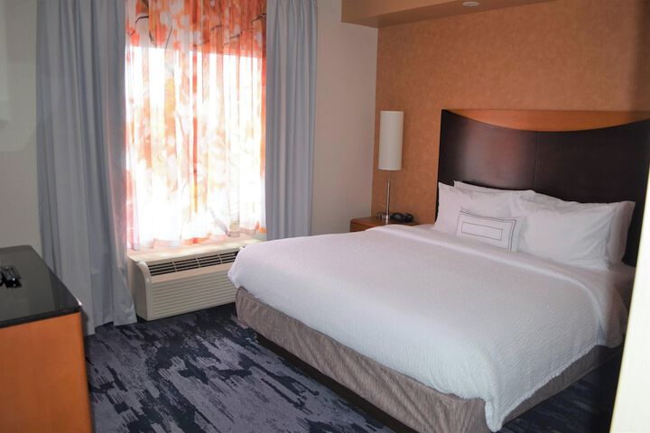 Room 9 of 27