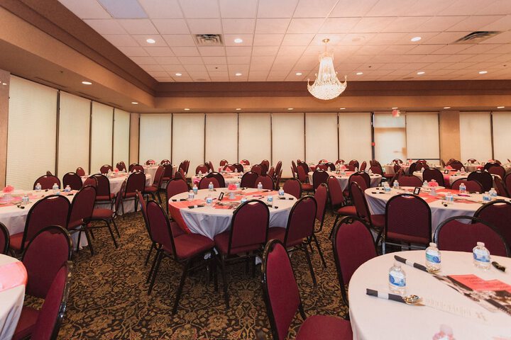 Ramada Hotel & Conference Center by Wyndham Plymouth