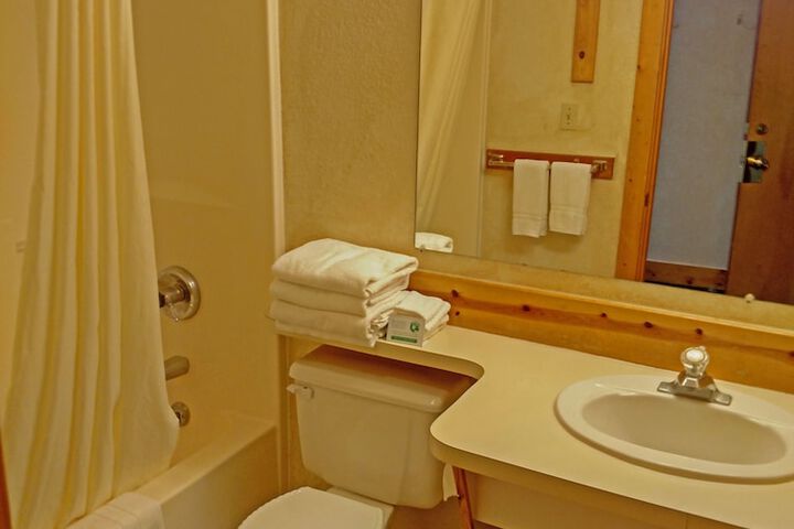 Room 11 of 20