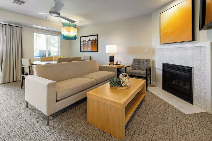 Room 11 of 26