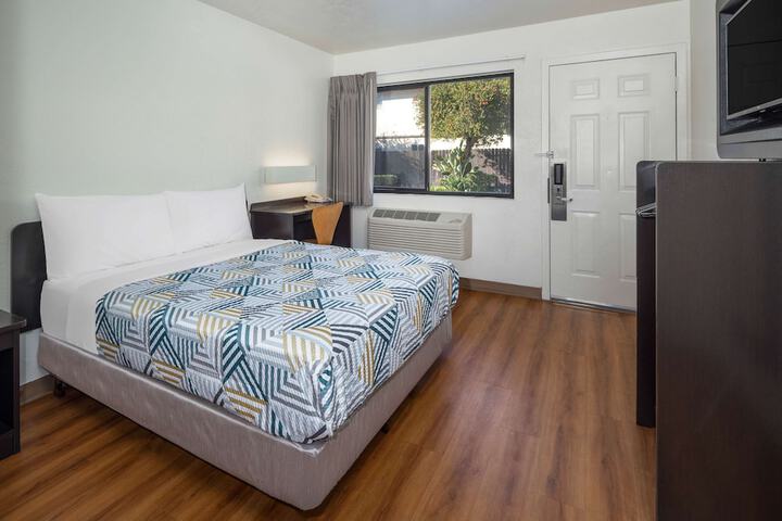 Room 20 of 25
