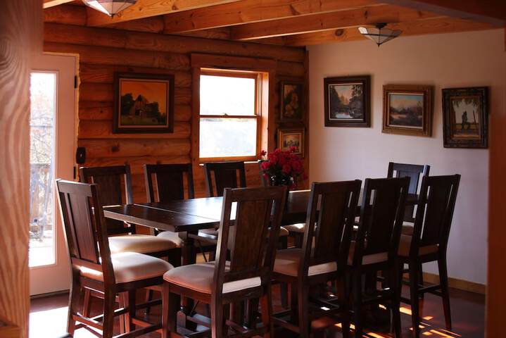 Dining 41 of 48