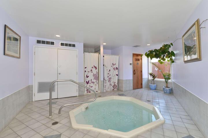 Canadas Best Value Inn and Suites Princeton