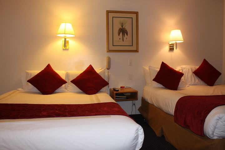 Room 35 of 104