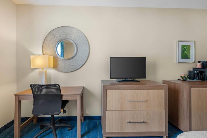 Sleep Inn & Suites Altoona North