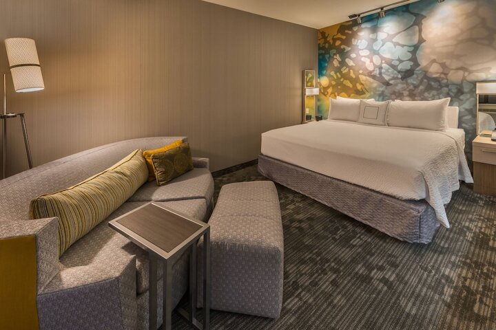 Room 34 of 44