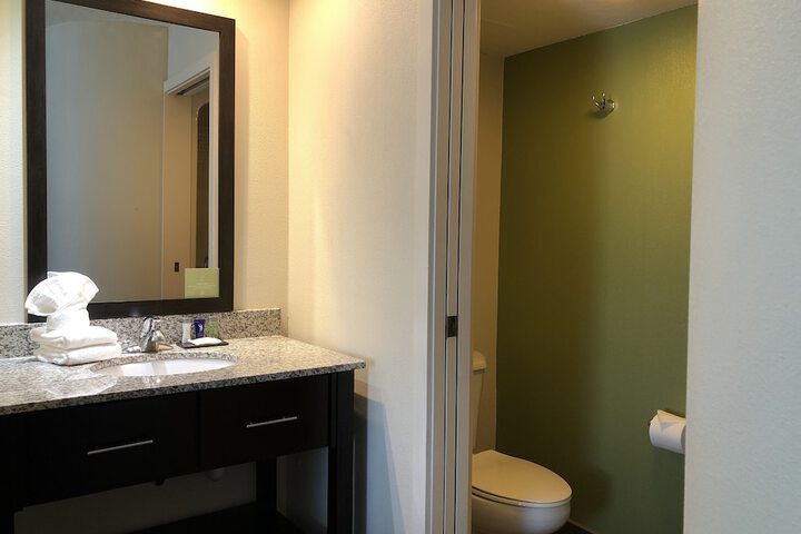 Room 11 of 72