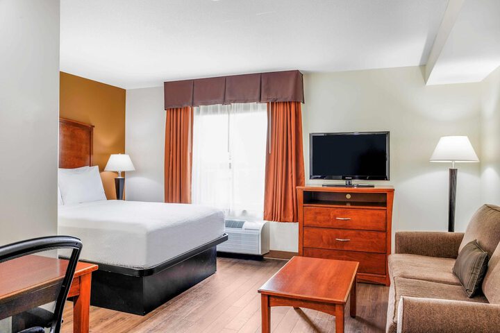 Days Inn & Suites by Wyndham Sherwood Park Edmonton